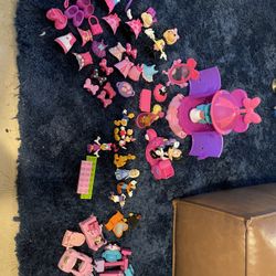 Mini Mouse Dream Closet And Interchangeable Dresses/shoes Accessories 