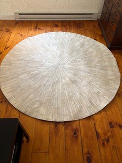 6 ‘ round Geometric Cowhide Rug & pad