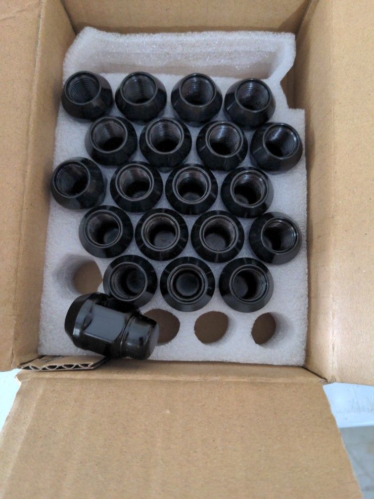 Black lug Nuts 14mm x 1.50