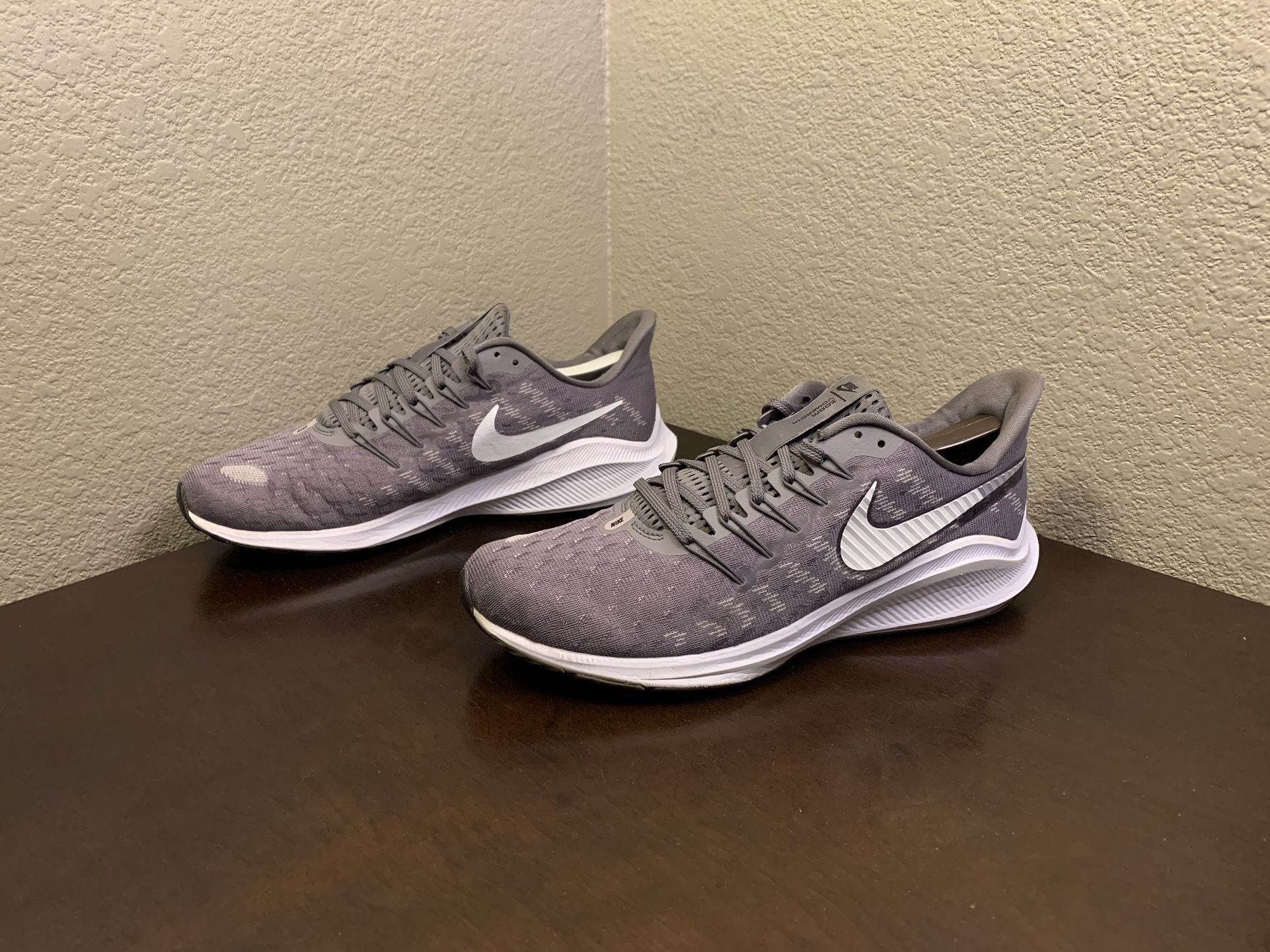 Nike Mens Air zoom Vomero 14 AH7857 005 Gray Running Shoes Size 10