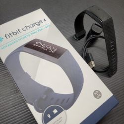 Fitbit Charge 4