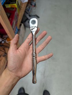 Used Husky 3/8 in. Full Polish 72-Tooth Ratchet.