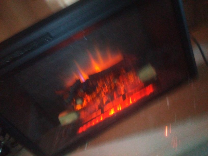 Log Place Heater Electric Heater Electric Fireplace Electric Heater Brand New In The Box