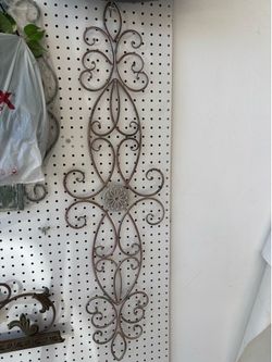 Metal Filigree Wall Accent