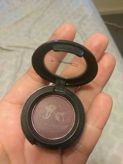 Mac eye shadow $4 e