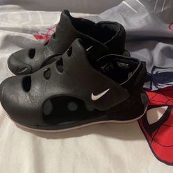 Nike Sandals Size 9.5 C