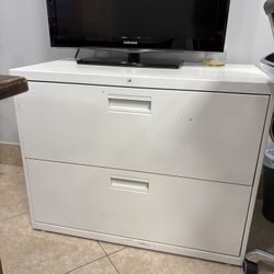 Metal Filing Cabinet 