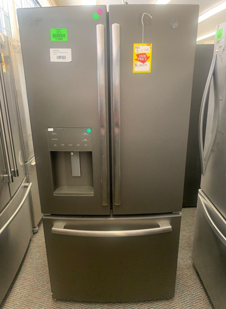 GE GYE18JMLES 17.5-cu ft Counter-Depth French Door Refrigerator TK