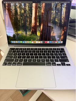 2022 MacBook Air Laptop M2