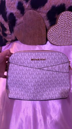 White and pink Micheal kors bag