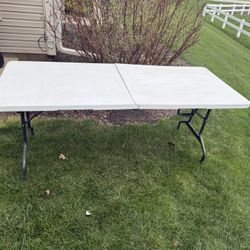 6 foot Foldable table