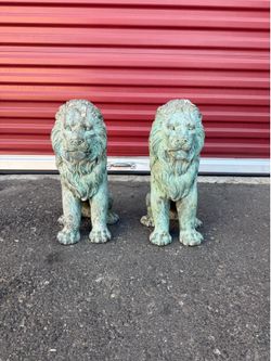 Elegant Pair of Bronze Lion Sculptures – Classic Verdigris Patina – Heavy & Stunning $690 OBO!