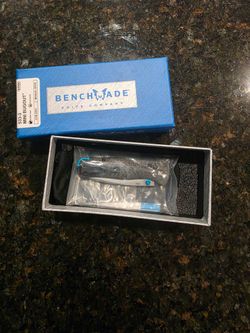 Benchmade 533-3 Mini Bugout Carbon Fiber AXIS Lock CPM-S90V Plain Edge