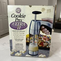  Wilton Cookie Pro Ultra II Cookie Press 16 Disks Baking 