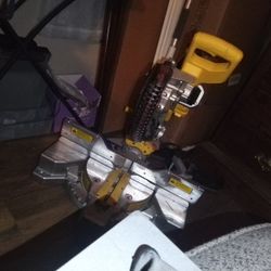 DeWalt Brushless 20v  Miter Cordless Saw