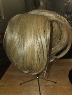 Short Blonde Wig