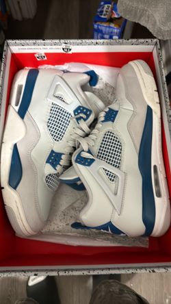 Jordan 4 military blue size 10.5 used