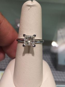 1.29 CARAT DIAMOND RING.. NEAR COLORLESS PRINCESS CUT VS2 jordan retro 1 curry KD Foamposite yeezy