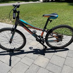 Giant 26” Bike With shamano Gears