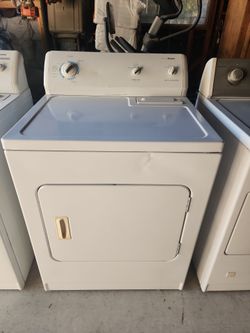 Kenmore  Electric Dryer 220 volts Nice And Clean Located Perris