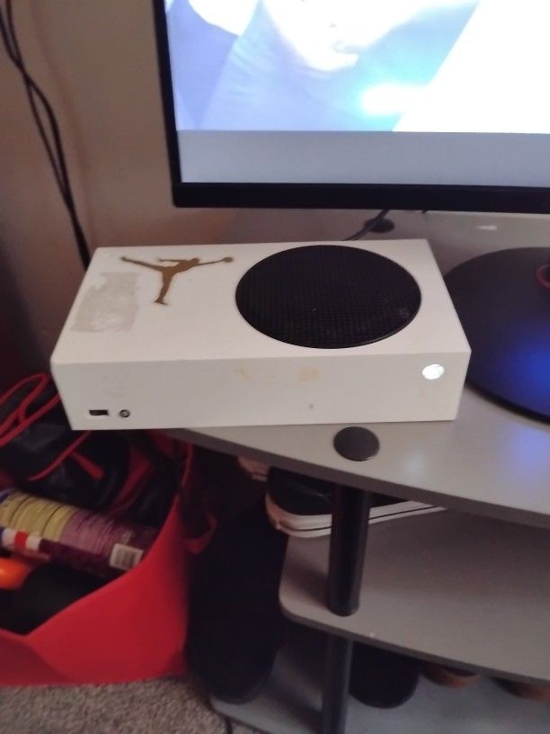Xbox One Series S And PS4 Pro With Controller Works Perfectly