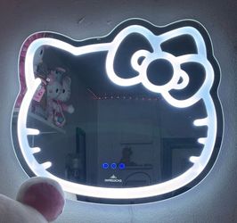 Big impression mirror