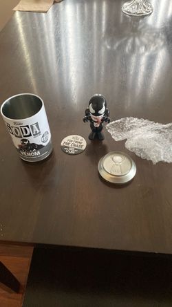 Marvel Venom Funko Soda CHASE (Tongue Out) - Complete Set