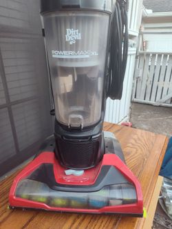 Good working dirt devil vacuum cleaner. ASPIDADORA PARA LIMPIAR SU PISO Y CARPETA