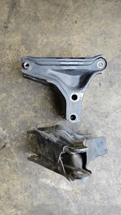 EG/DC B- Swap T Bracket