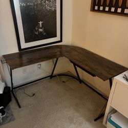 L-Shaped Corner Desk