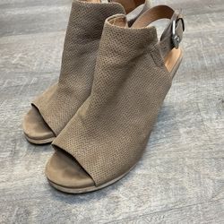 Gentle Soul (by Kenneth Cole) 