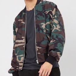 F21 Mens Camo bomber jacket Size XS-M