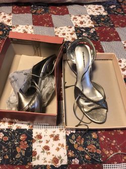 Woman’s heels tie up