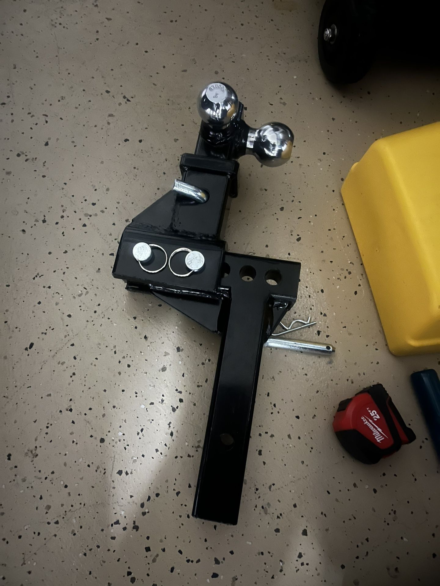 Adjustable Tow Hitch 
