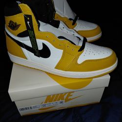Jordan 1 Retro High OG Yellow Ochre Black Sail. Mens Size 10. Brand new. With box.