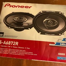 3way Brand New Speakers 