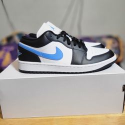 Air Jordan 1 UNC Swoosh