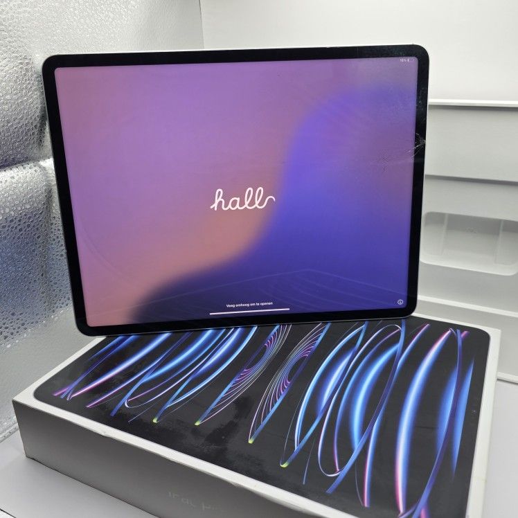 Apple ipad pro 12.9, 6th generation 1TB Wi-Fi + Cellular, cracked screen