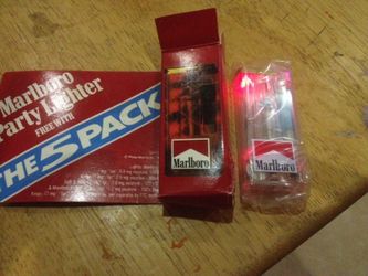 Vintage working Marlboro light up lighter new refillable