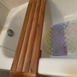 Bathtub Table