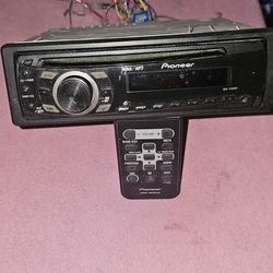 pioneer am/fm CD player w remote