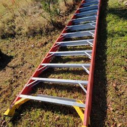 WERNER Podium Stepladder: 12 ft Ladder Size, Fiberglass, 300 lb Load Capacity