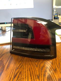OEM 2023 Tesla model X- Right side rear lamp