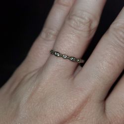 10k Gold Diamond Vintage Ring