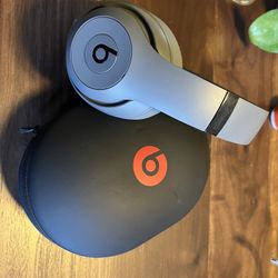 Beats 2nd Generation – Grey – $50