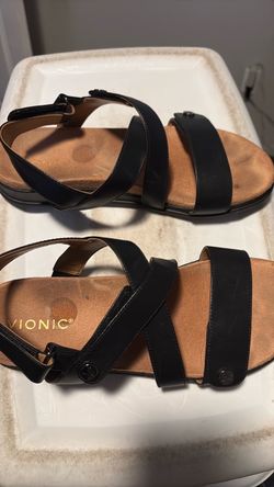 Vionic Black Strappy Sandals