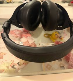 Heavys H1H  over-ear headphones