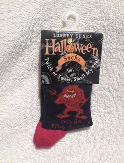 Vintage Looney tunes Halloween twick or tweet kids socks