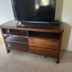 Wooden Tv Stand / Furniture 