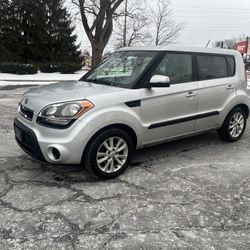 2012 Kia Soul + 